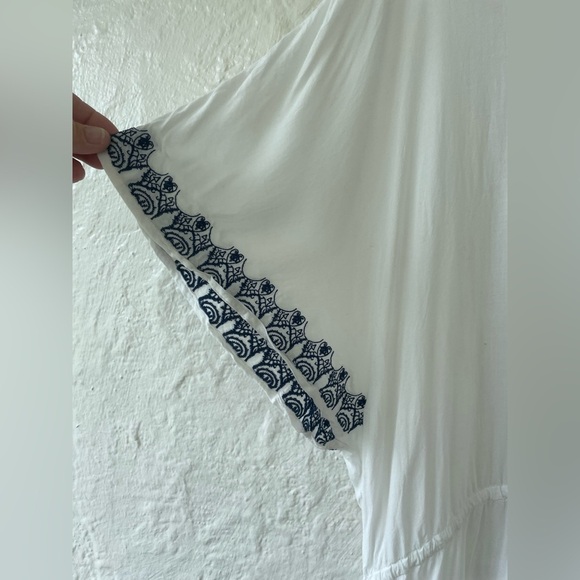 Stella & Dot White/Navy Swim Cover Embroidered Lace Shirt, Tie Waist; size M - Picture 3 of 8